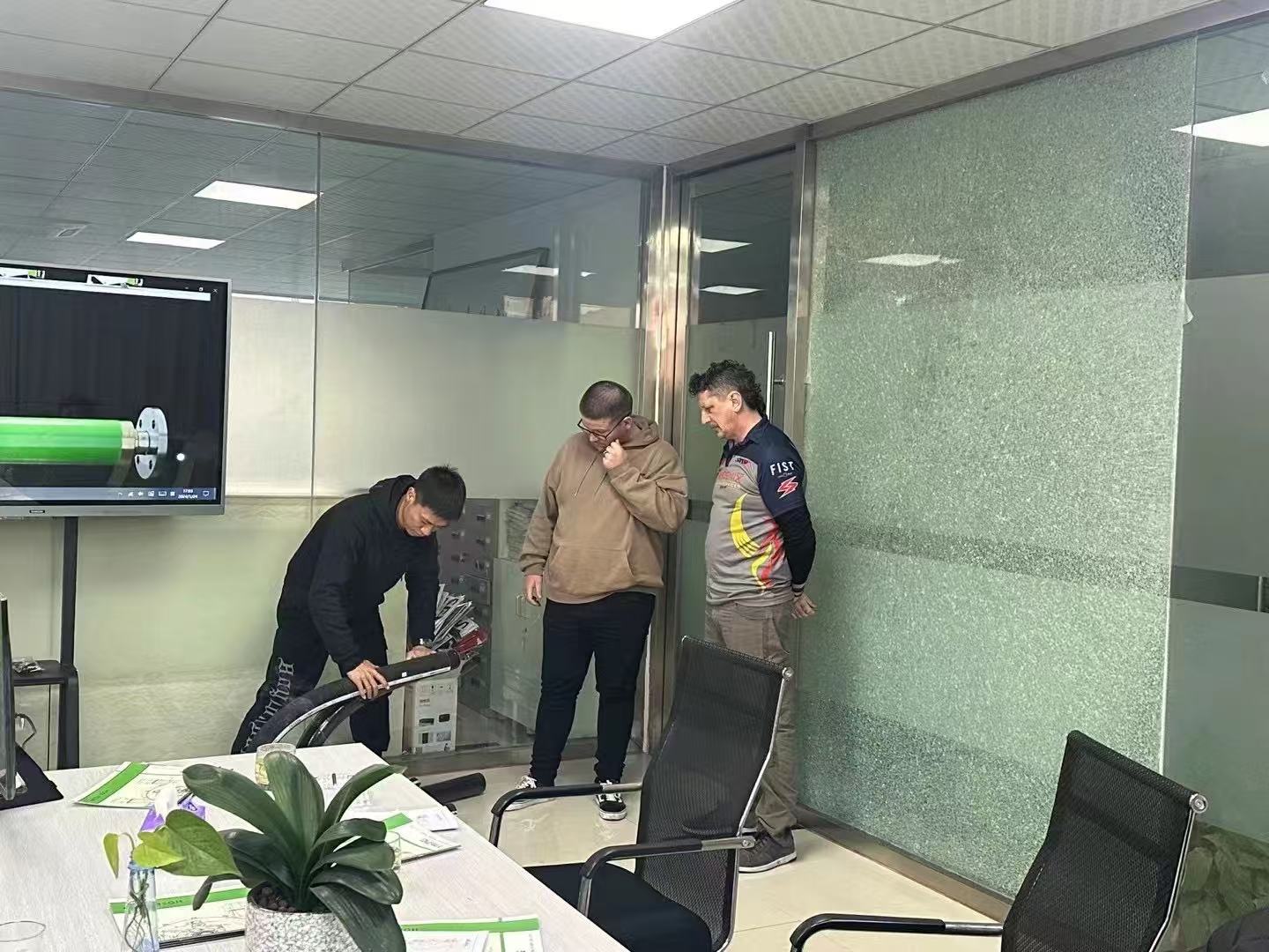 研发团队